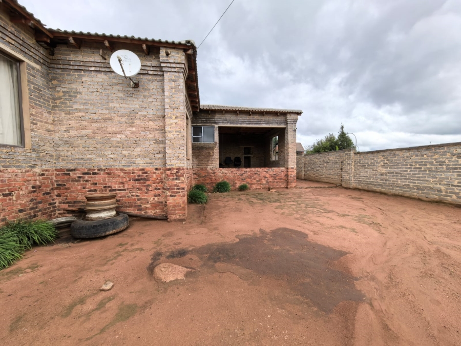 5 Bedroom Property for Sale in Parys Free State